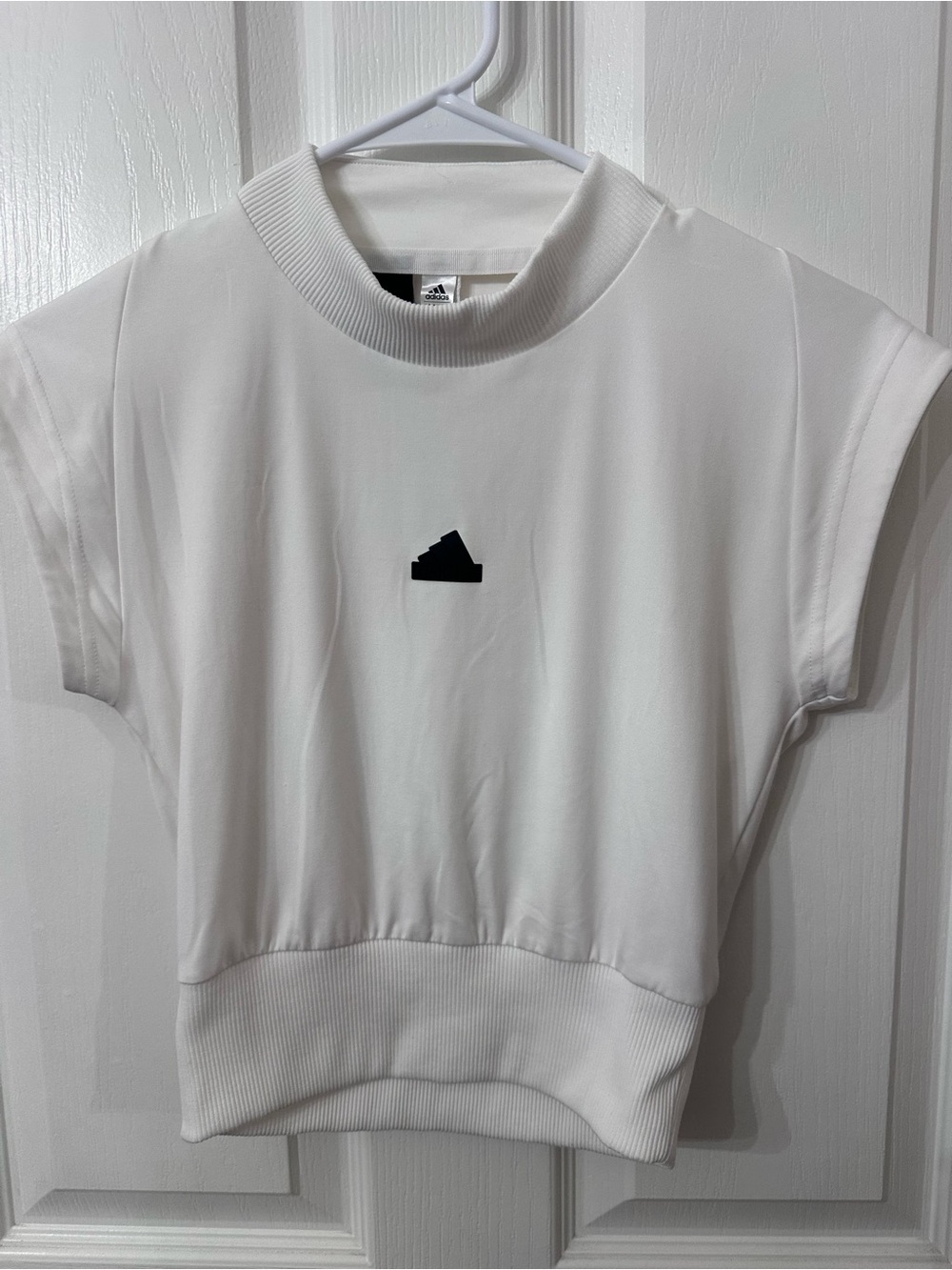 Adidas White Cropped Sweatshirt – Women’s Small